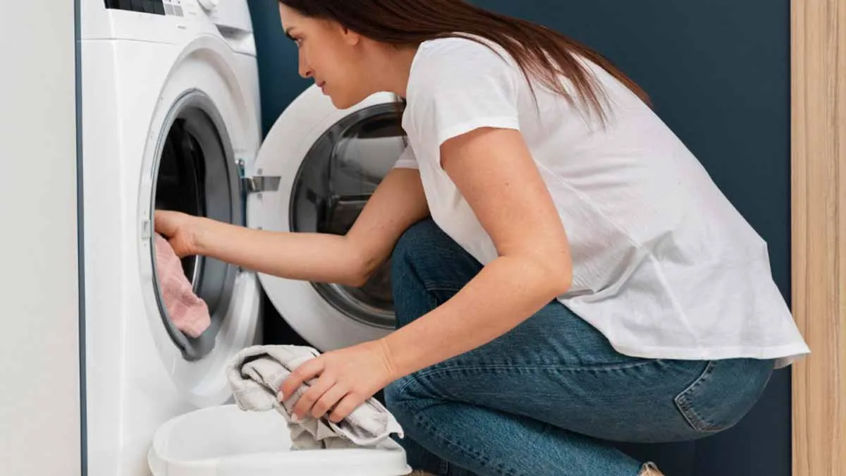 Tennisbälle in der Waschmaschine: so klappt frische, weichere Wäsche